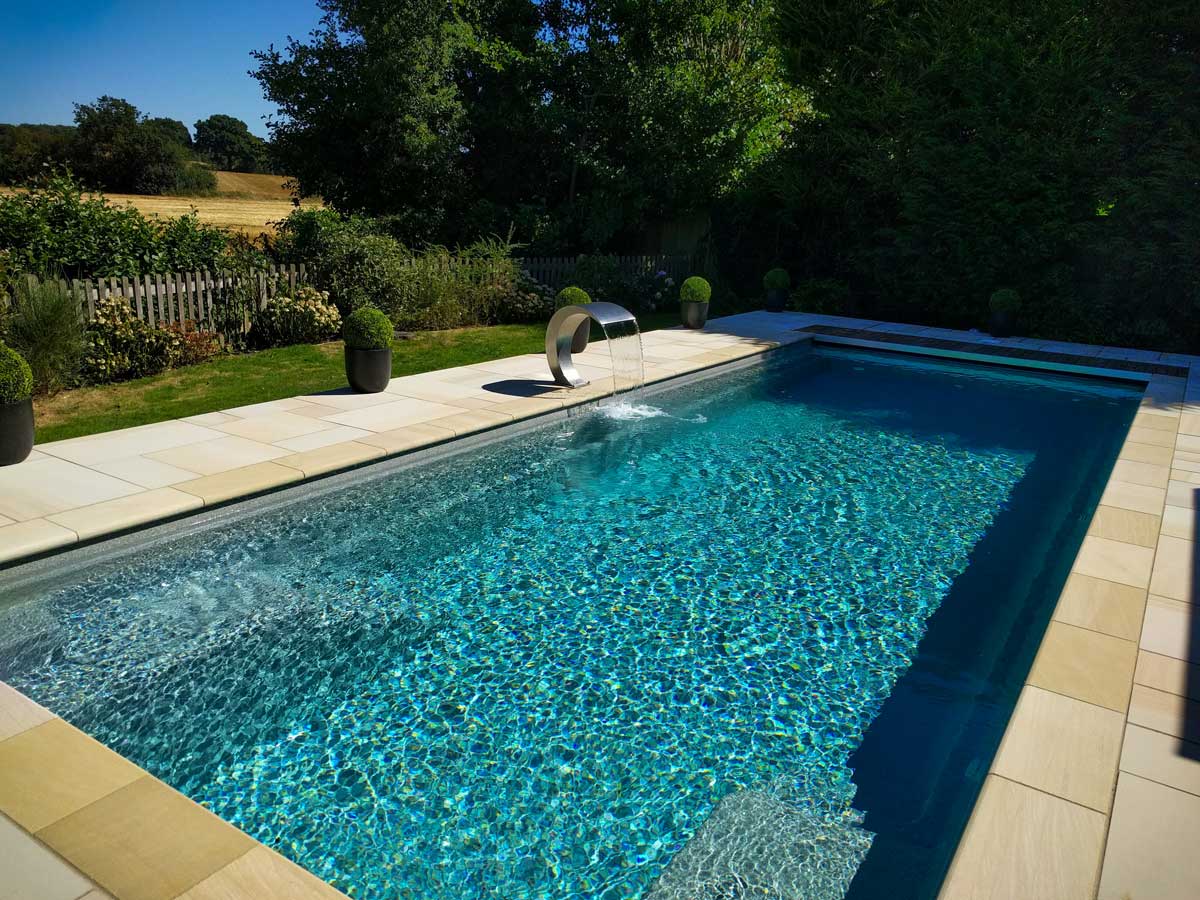 12 Reasons Why You Should Buy A Fibreglass Pool 