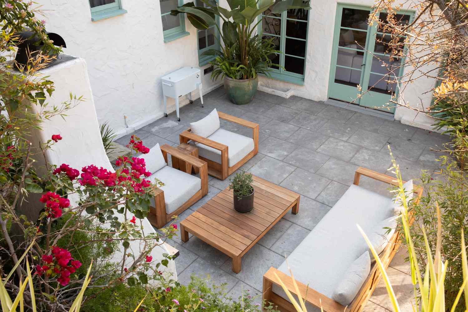 Designing Your Dream Patio: Tips for Creating a Functional and Aesthetic Outdoor Space